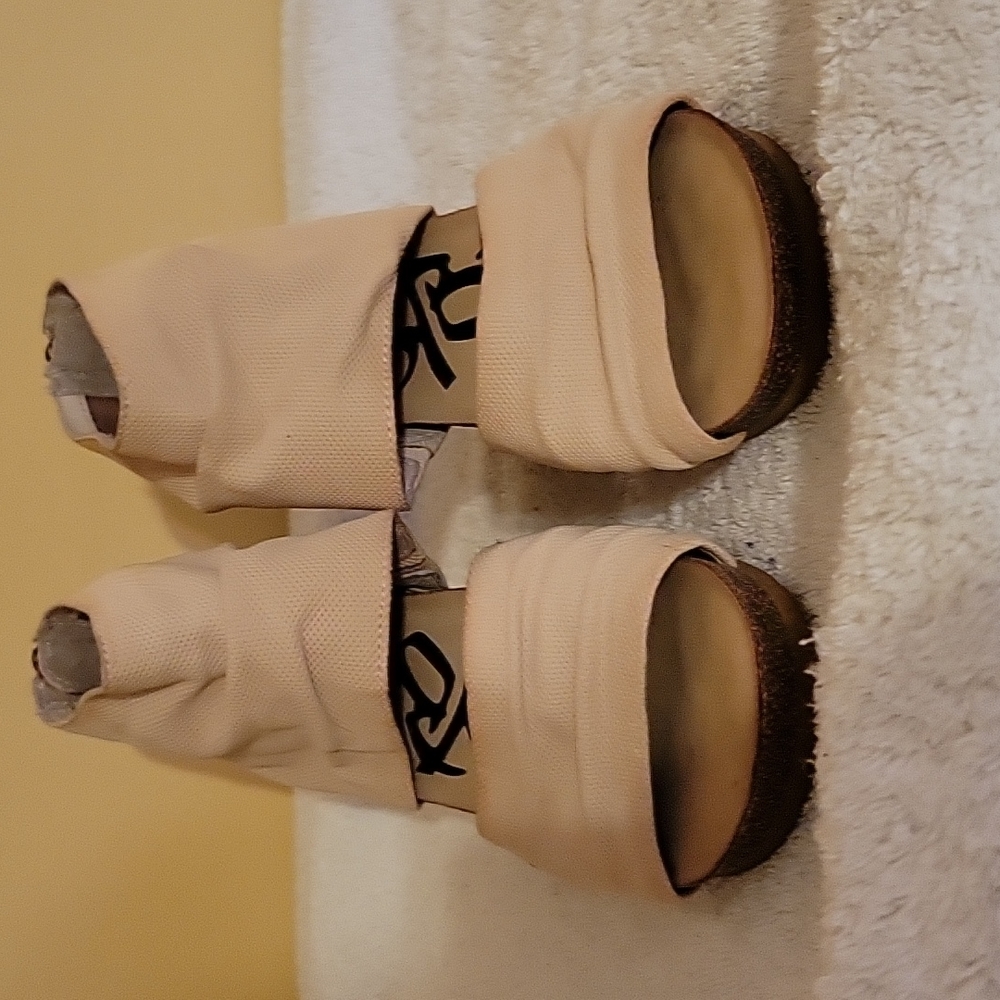 OTBT leather sandals